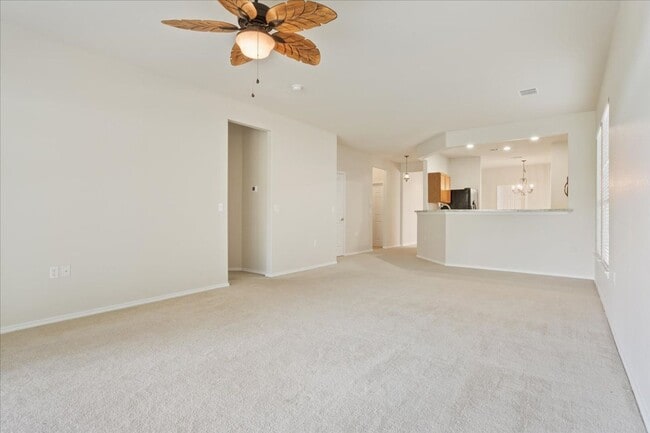 Building Photo - 141 Dickens Cir