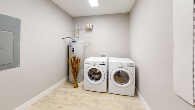 Building Photo - 6BR/6BA Off Campus Housing in Fort Sanders...