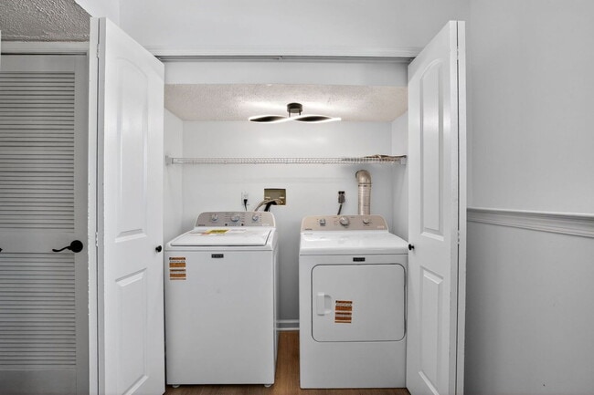 Building Photo - 11302 Golden Eagle Pl