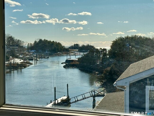 Building Photo - 52 Brown Rd