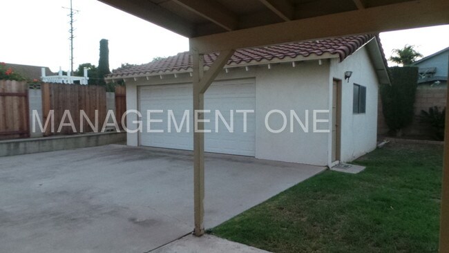 Building Photo - 2182 Garretson Cir