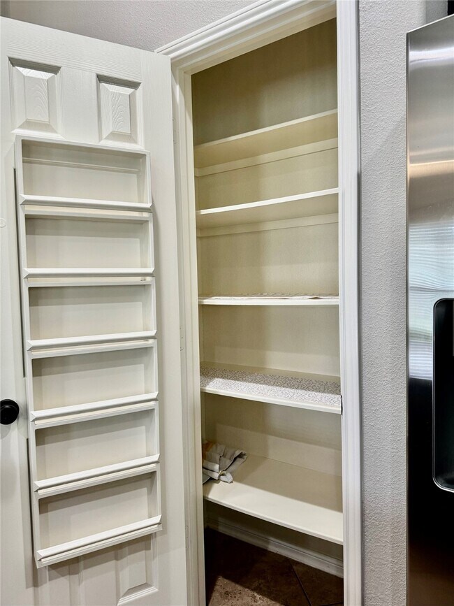 Building Photo - 28019 Canyon Wren Dr
