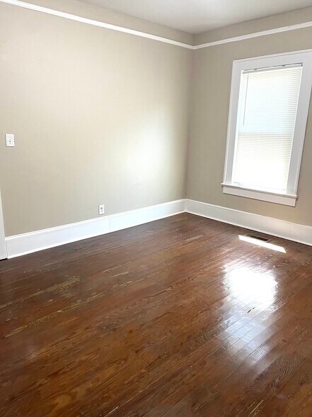 Building Photo - 1111 Boulevard