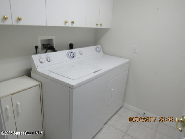 Building Photo - 1610 Lago Mar Dr