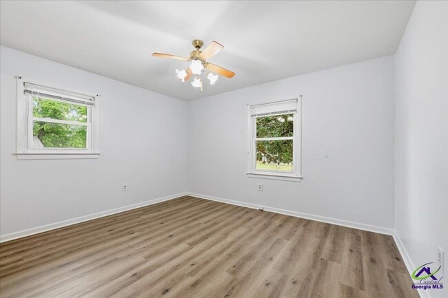 Building Photo - 202 Self St