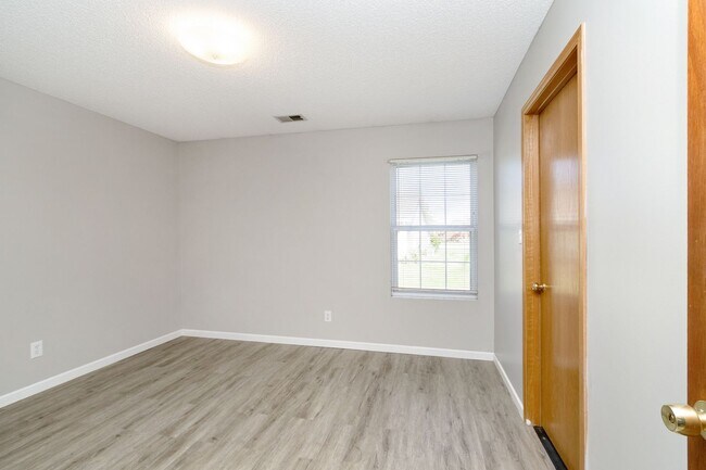 Building Photo - 608 Goodrich Dr
