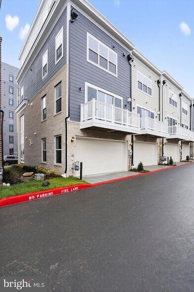 Building Photo - 3612 Farr Ave