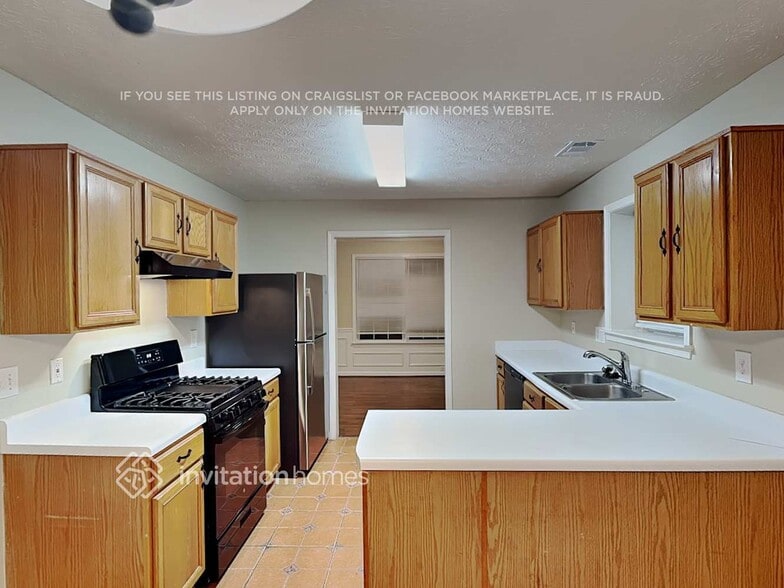 Building Photo - 1285 Norwalk Trce