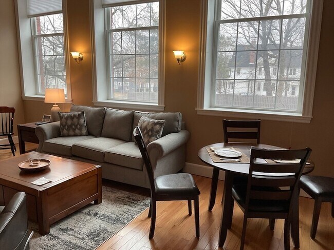 Building Photo - 52 Sanborn St