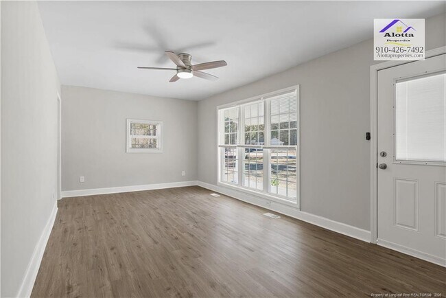 Building Photo - 1315 Cade Hill Ave