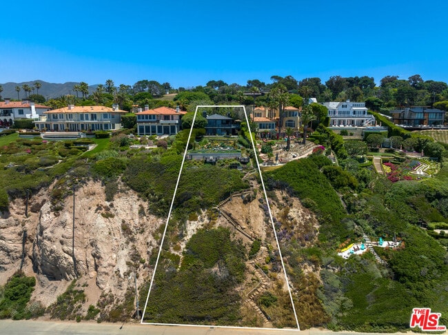 Building Photo - 7089 Birdview Ave