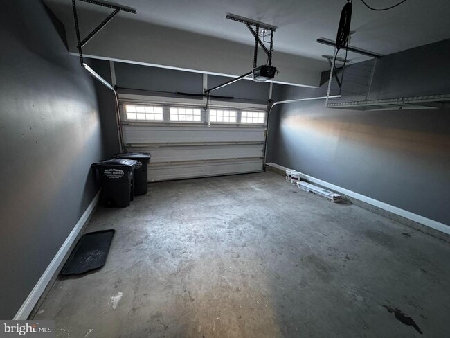 Building Photo - 4 Stonehaven Cir