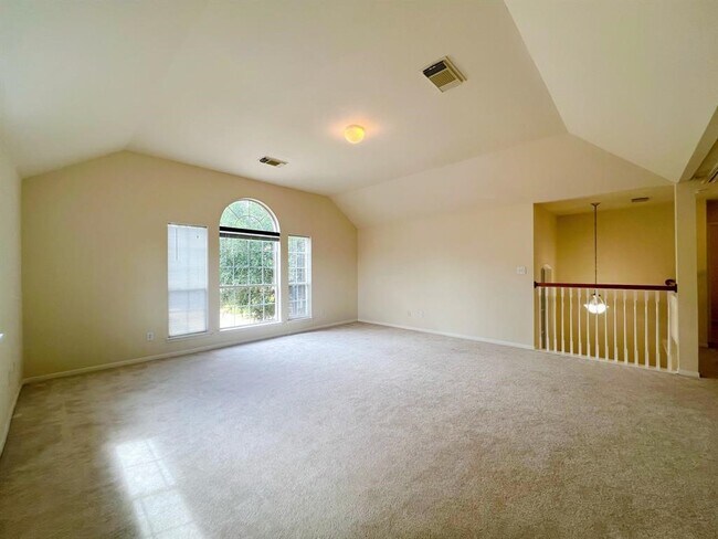 Building Photo - 18018 Timber Crossing Ln