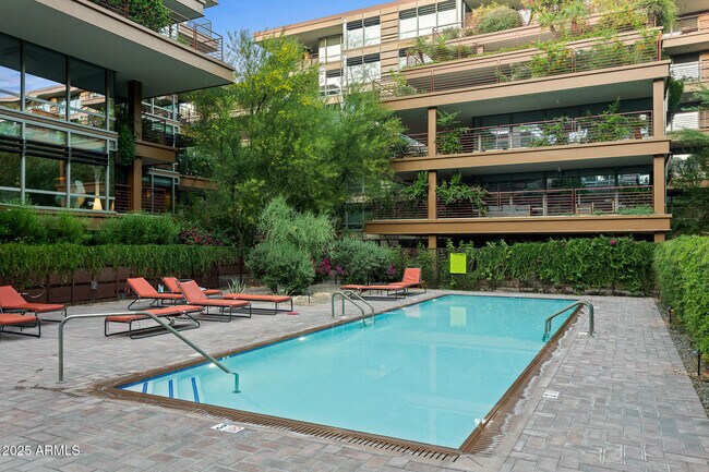 Building Photo - 7167 E Rancho Vista Dr