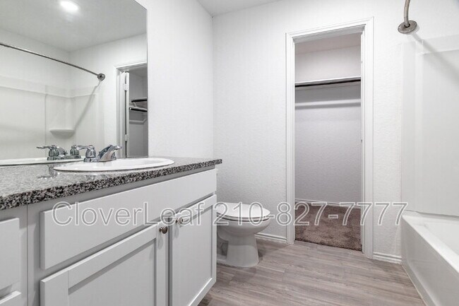 Building Photo - 6411 Bernardo Wy