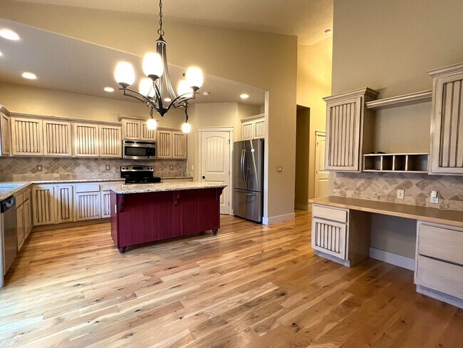 Building Photo - Beautiful 3 bed 2 bath home in The Preserv...