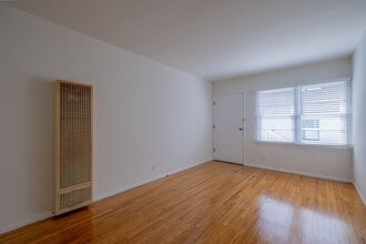 Building Photo - Juanita Residences