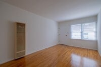 Building Photo - Juanita Residences