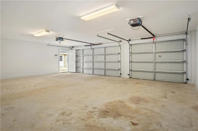 Building Photo - 3105 Pleasant Valley Rd