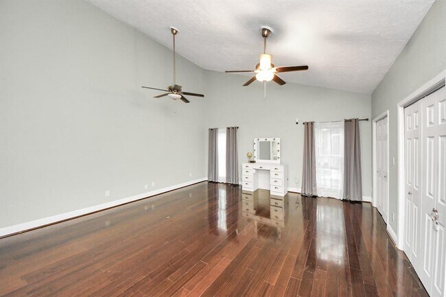 Building Photo - 18122 Kings Row
