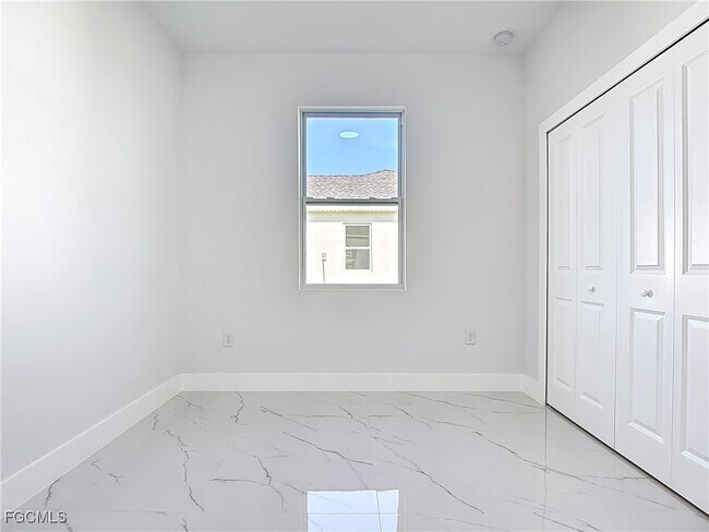 Building Photo - 5001 Bywood St