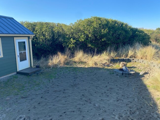 Building Photo - 451 Skylark St SW