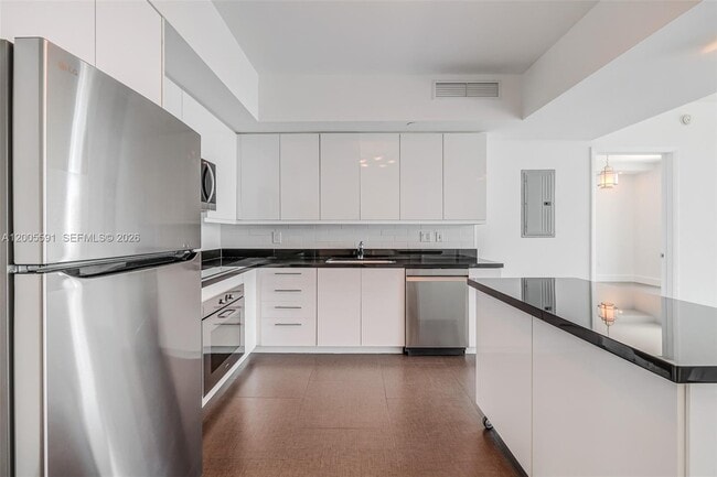 Building Photo - 92 SW 3rd St