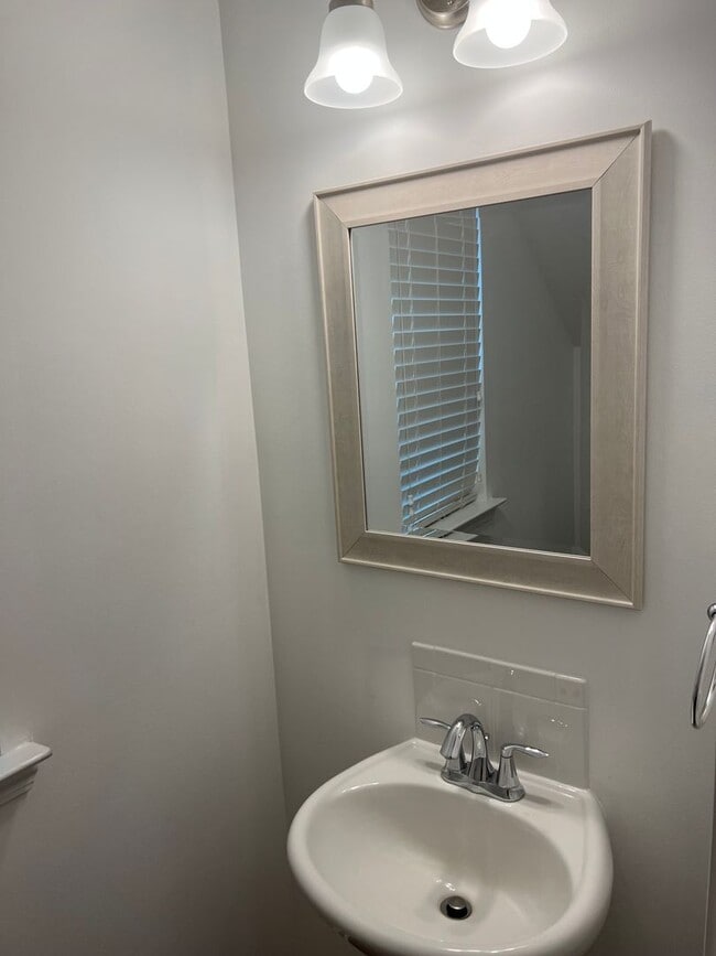 Building Photo - Lovely Home in Palmetto Pointe!-FREE Month Special!