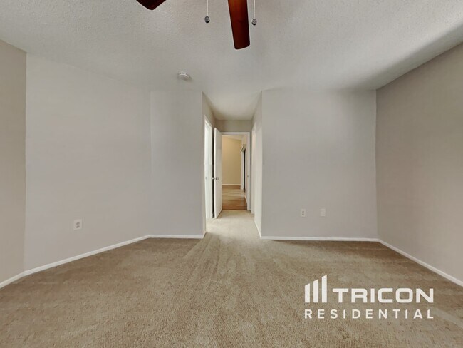 Building Photo - 1203 70th Dr E