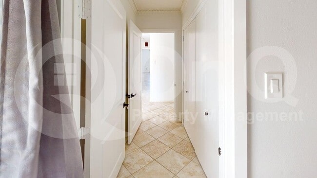 Building Photo - 3018 Stonehenge Ln