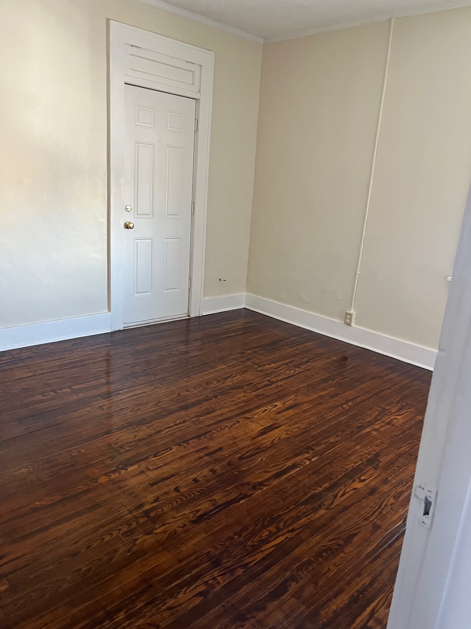bedroom - 1959 Jones St
