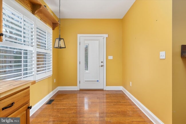 Building Photo - 882 Liberty Furnace Rd