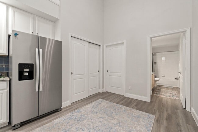 Building Photo - 1594 SW Harbour Isles Cir