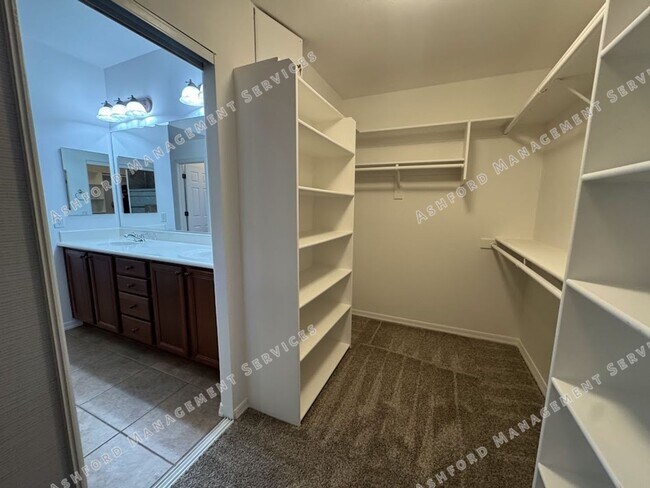 Building Photo - Beautiful 4-Bedroom, 3-Bath Home in Phoeni...