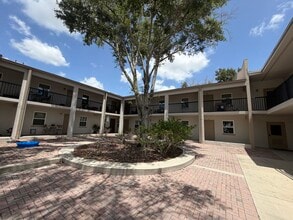 Building Photo - Neighbors of Lakeland
