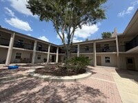 Building Photo - Neighbors of Lakeland