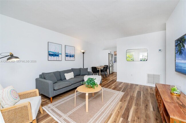 Building Photo - 3100 Naomi St