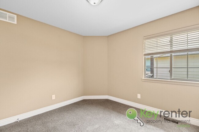 Building Photo - 2409-2411 E Coolwater St Duplex