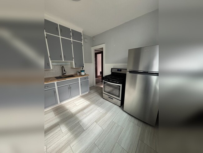 Building Photo - 126 Oxford Ave