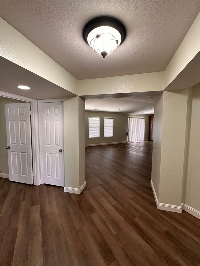 Building Photo - Beautiful 3-Bedroom, 2-Bathroom Home in Desirable Menifee Neighborhood