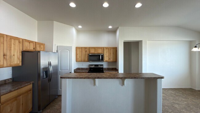 Building Photo - Great Home in Windsor