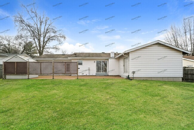 Building Photo - 2165 Jenkee Dr