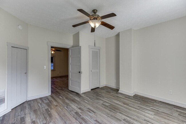 Building Photo - 1051 Gage Dr