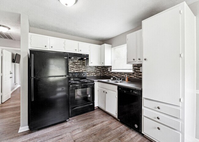 Building Photo - 7277 Ashton Ct