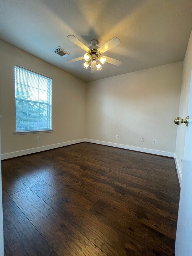 Building Photo - 11928 Prior Park Dr