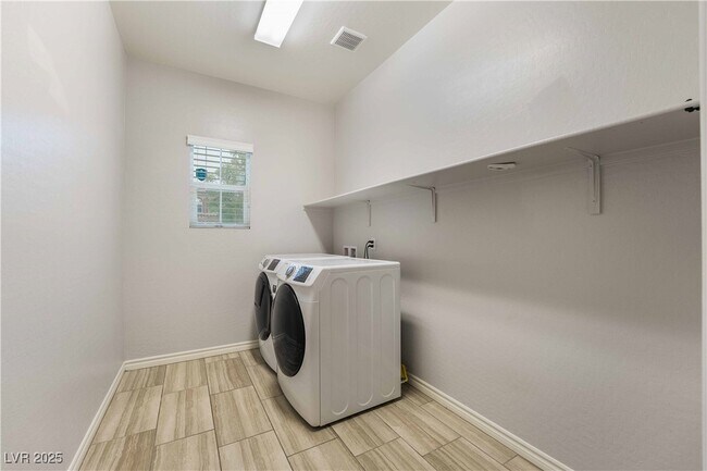 Building Photo - 8078 Encanterra Rd