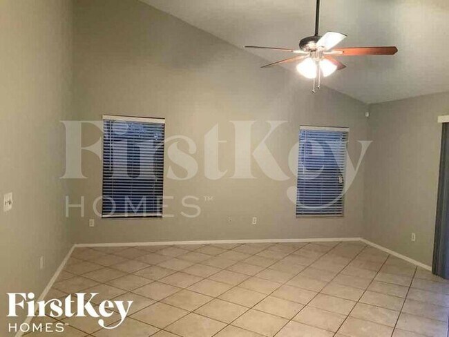 Building Photo - 8142 Bright Meadow Dr