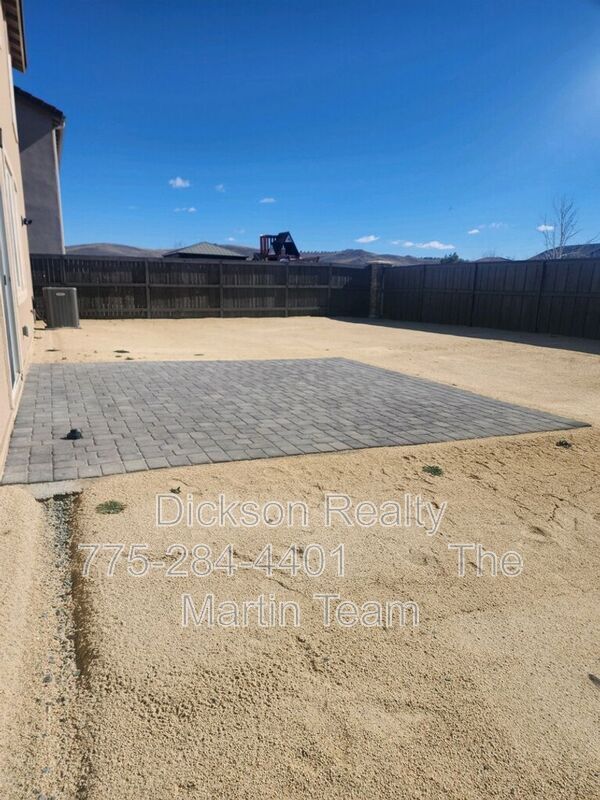 Building Photo - 2025 Elk Falls Way