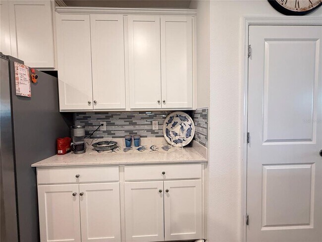 Building Photo - 7656 SW 74th Lp