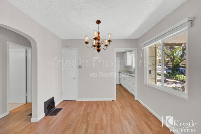 Building Photo - 505 Laurel St